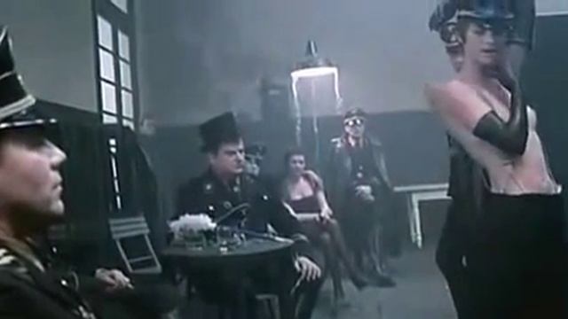 Копия видео Наталья Медведева, Я милого узнаю по походке... смотреть онлайн