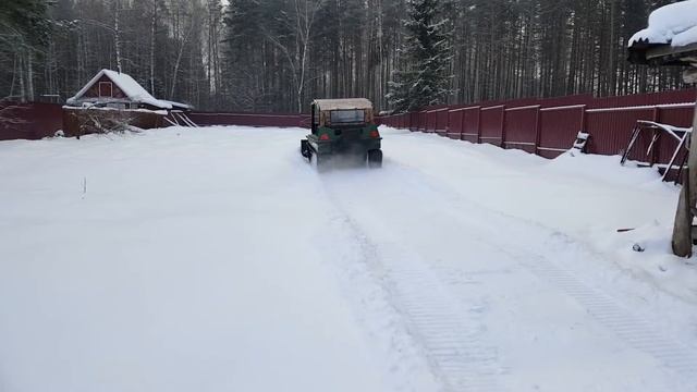 Снегоболотоход Tinger track (Тингер). Навеска отвала. Уборка снега. смотреть онлайн