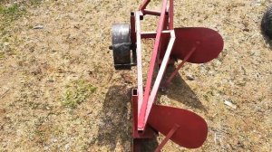 Самодельный двухкорпусный плуг для минитрактора. Обзор.