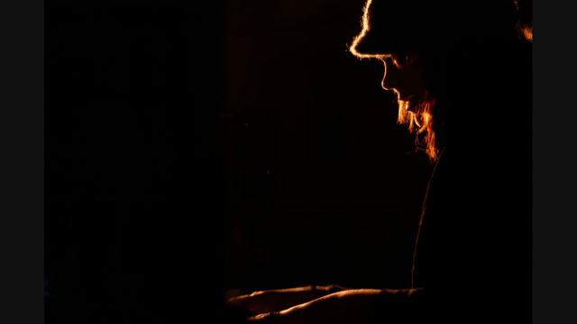 Lay Down (Candles in the Rain) - Allison Crowe performs Melanie's song at home смотреть онлайн