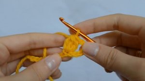 Шишечка из трех столбиков с накидом из одной вершины - Уроки вязания крючком для начинающих