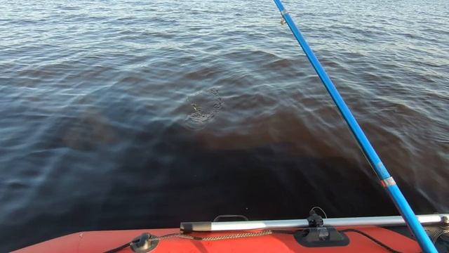 Морская рыбалка в поисках камбалы! смотреть онлайн