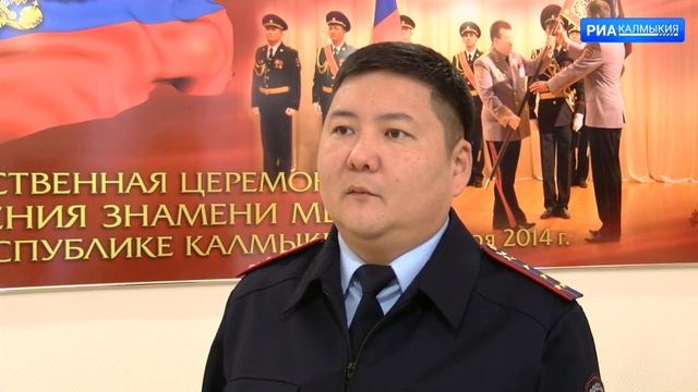 В Калмыкии сотрудники полиции задержали мужчину, находившегося в федеральном розыске смотреть онлайн