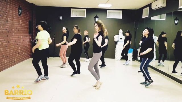 Женский стиль: бачата с Еленой Талашовой в BARRIO смотреть онлайн