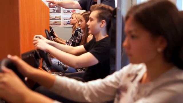 Симулятор вождения «Перекресток» смотреть онлайн