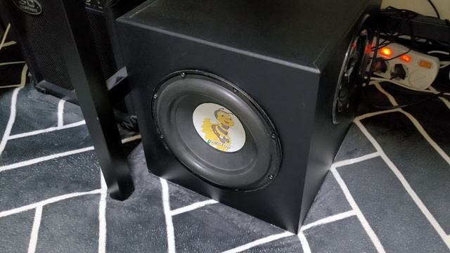 Logitech Z906 Bass Test 137 смотреть онлайн