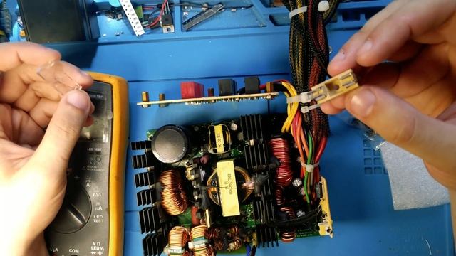 Ремонт Thermaltake ТR2 750W. смотреть онлайн