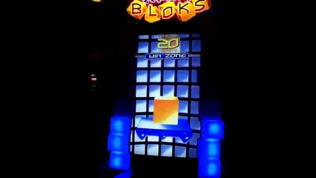 How to beat Dave & Buster's games - Tippin' Bloks (7 jackpots in 11 plays) смотреть онлайн