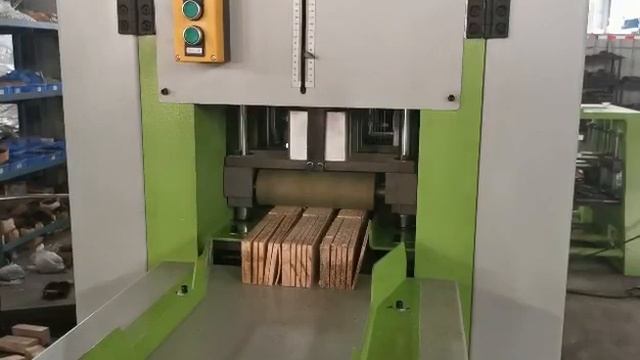 Рамнопильный ламельный рамный станок для карандашной дощечки заготовки карандашей смотреть онлайн