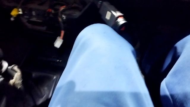 Установка USB розетки в Шевроле Авео заместо заглушки приборной панели. смотреть онлайн