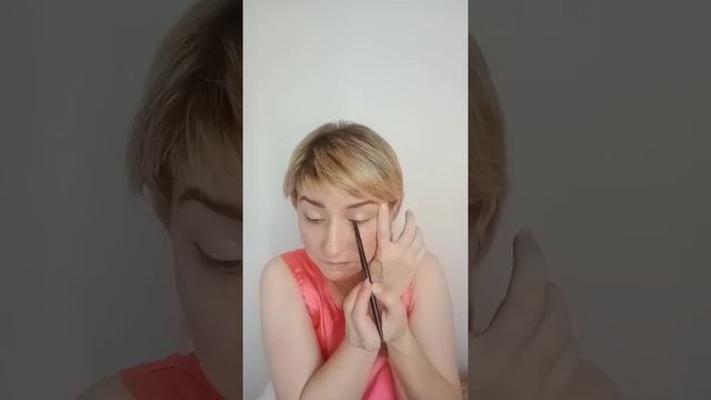 Макияж квартетом теней! смотреть онлайн