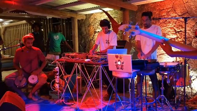 Babani Showcase Records - Veranda Hotel Tamarin смотреть онлайн