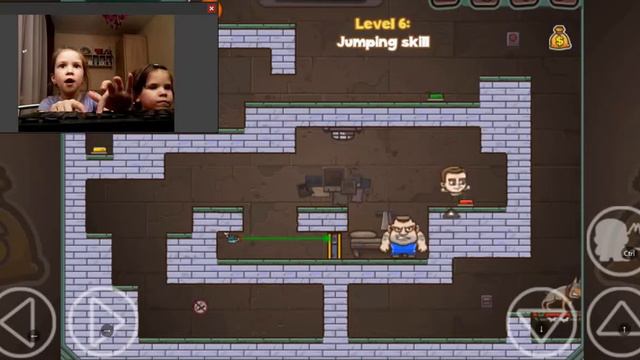 Лера и Ксюша играют в игру Money Movers 3 | Sestrichki Play смотреть онлайн