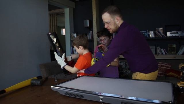 ПРОЖЕКТОР ИЗ ТЕЛЕВИЗОРА! ЛАЙФХАК со старым LCD смотреть онлайн