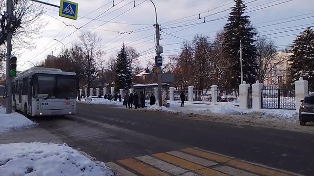 Автобус НефАЗ-5299-30-31 борт.номер 1366 следует по маршруту 22 смотреть онлайн