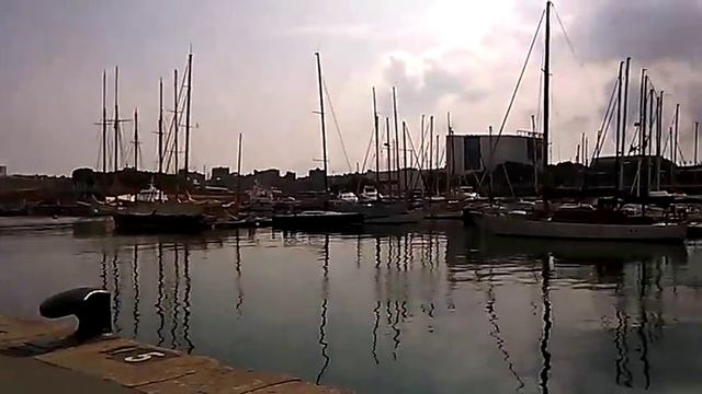 Площадь Колумба и набережная. Центр Барселоны. смотреть онлайн