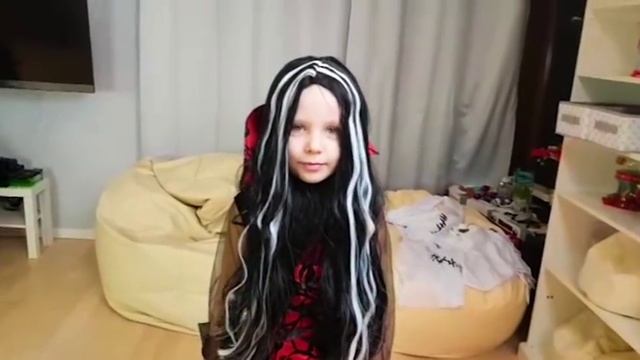 Кто лучше или Конкурс призрак невесты ! Принцессы в реальной жизни смотреть онлайн