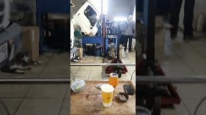 замена моста на хундай шд 72.#ремонт #эвакуатор #хундай