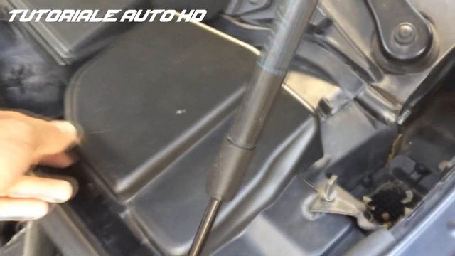 BMW E90 E91 E92 E93 E81 E82 E87 E88 Brake Fluid Reservoir Location