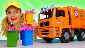 Автошкола с Алёной: испытываем мусоровоз! Видео для детей про машинки
