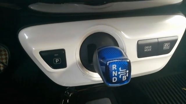 Toyota Prius 2018. ¿Cómo se maneja? смотреть онлайн