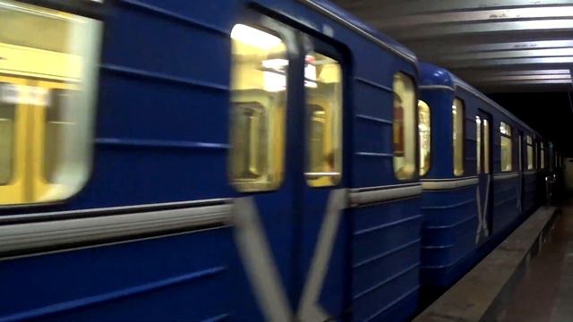 Метропоезд номерной 81-717.5/714.5 «Самара» смотреть онлайн