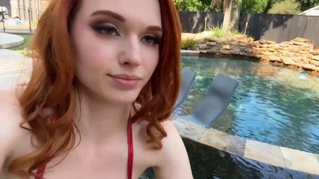 POOL SIDE SUMMER BIKINI TRY ON! | Amouranth TryOn