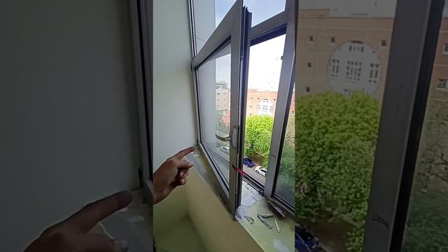 Хотят из поворотной створки сделать фрамужную откидную и открывать ее дистанционно #секретыоконщика смотреть онлайн