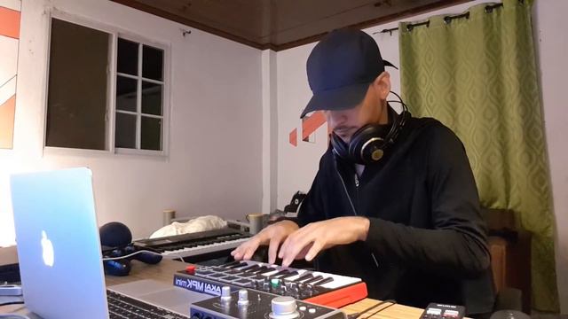 Daft Punk ft. Julian Casablancas - Instant Crush - (Akai MPK Mini Cover) смотреть онлайн