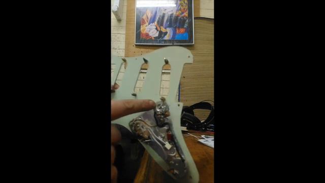 Rebuilding the best Strat bridge pickup ever Pt 1 of 2 смотреть онлайн