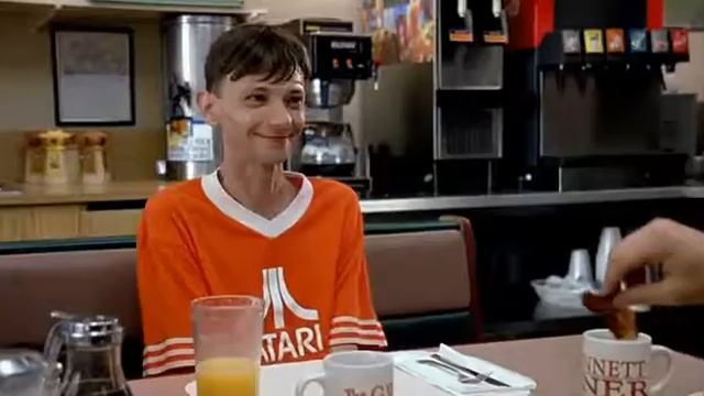 Прикол. Официант жестко поправил сваю ошибку??? смотреть онлайн