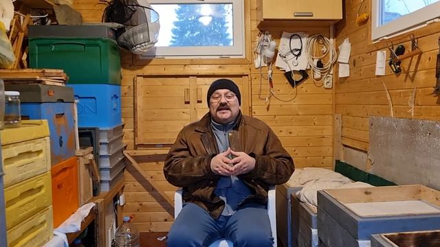 ? Почему этой осенью так ослабли пчелиные семьи ?