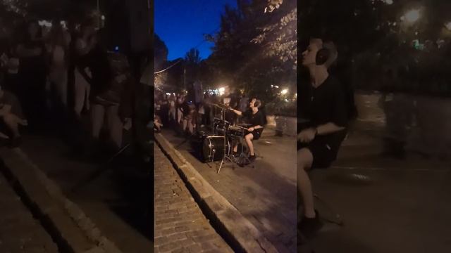 Соло на барабанах, на Дерибасовской (15.08.2021) смотреть онлайн