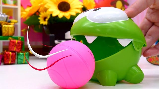 Ам Ням съел весь торт на День Рождения! Развивающие мультики для самых маленьких про игрушки смотреть онлайн