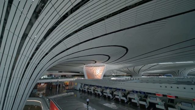 Aeropuerto gigante en forma de estrella de mar de Zaha Hadid Architects se abre en Beijing? смотреть онлайн