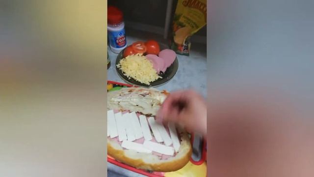 Начиненный батон в духовке)) смотреть онлайн