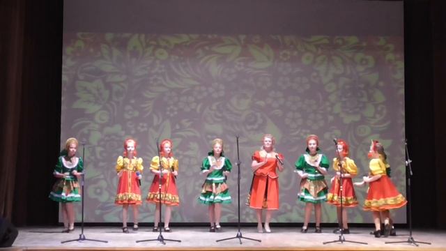 Ансамбль русской песни "Ладушки", песня "Ой, ниточка тоненькая" смотреть онлайн