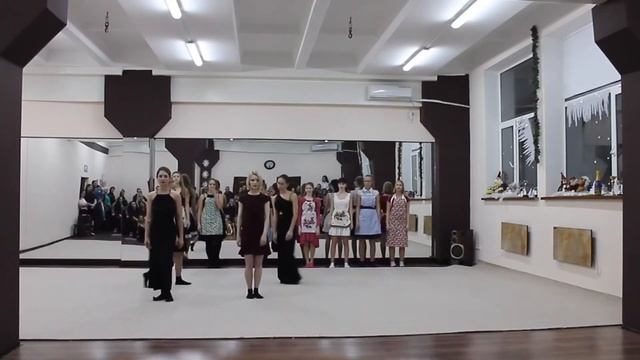 Новогодний концерт 2017 / Contemporary group / « Два типа девушек» смотреть онлайн