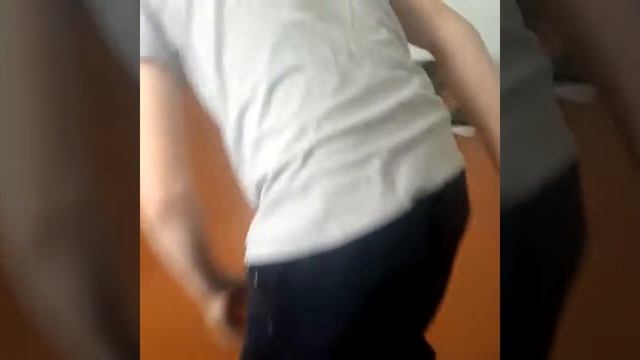 Езда на роликах задом смотреть онлайн