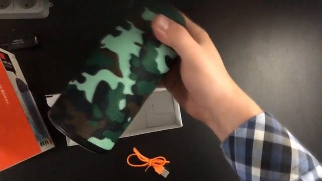 Видео обзор Колонка портативная bluetooth влагостойкая ( аналог JBL) смотреть онлайн