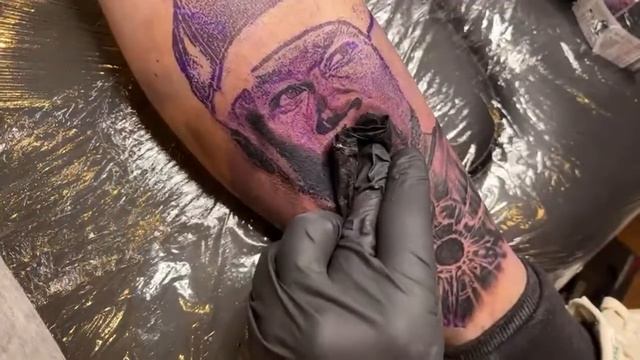 LIVE TATTOO: 50 Cent Portrait ?
