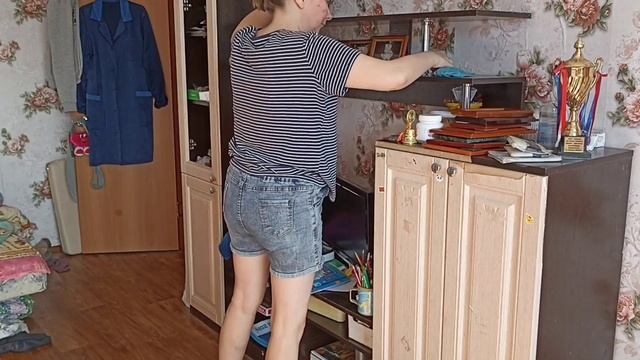 линолеум стелили сама // полёт орла // домашние хлополты смотреть онлайн