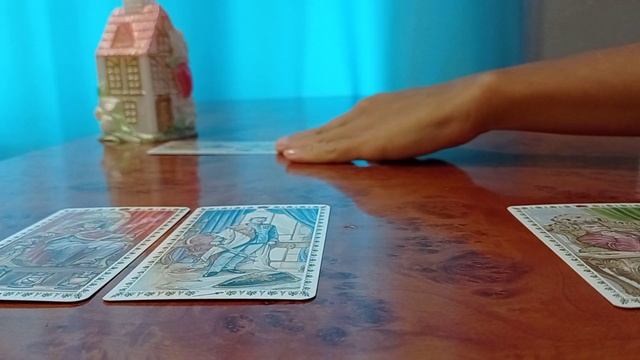 На 4 королей?:Перспектива отношений с ним? смотреть онлайн