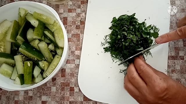 Вот, что я делаю с ПЕРЕЗРЕВШИМИ ОГУРЦАМИ. смотреть онлайн