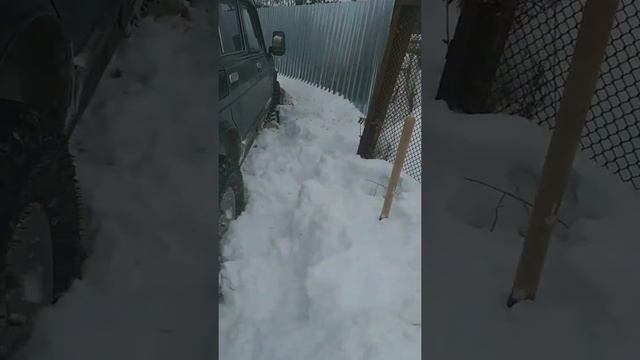 Бесполезность блокировки и грязевой резины в зимний период. С 23 февраля! смотреть онлайн
