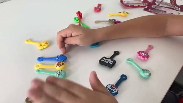 Сравниваю свои первые СКРЕПЫШИ 2 с коллекцией Скрепыши 1 РАСПАКОВКА Какие КРУЧЕ смотреть онлайн