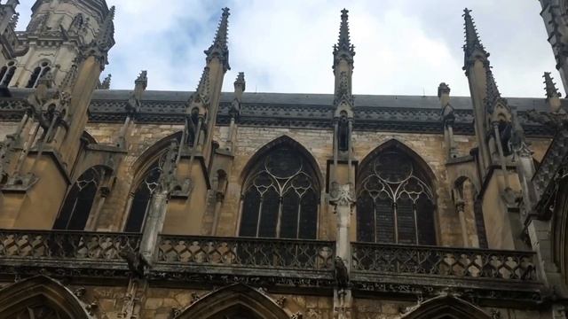 Готический собор внутри — Нотр-Дам в Эврё (Нормандия, Франция). Тайны дворика и одного герба (ч. 2) смотреть онлайн