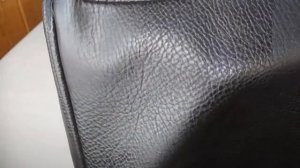 Жидкая кожа. Ремонт старой сумки.