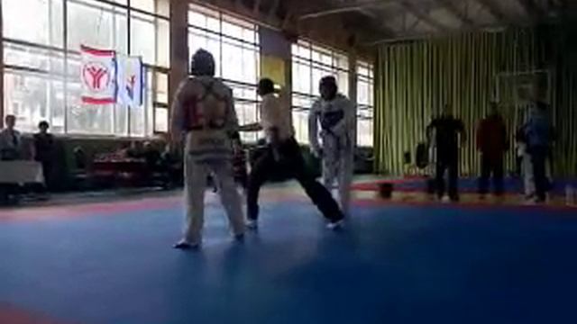 Taekwondo WTF Марченко Денис ( красный жилет ) смотреть онлайн