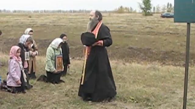 Отец Василий призывает народ к труду и молитве. смотреть онлайн